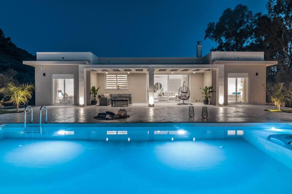 Melissia Luxury Villa Kalamákion Eksteriør billede