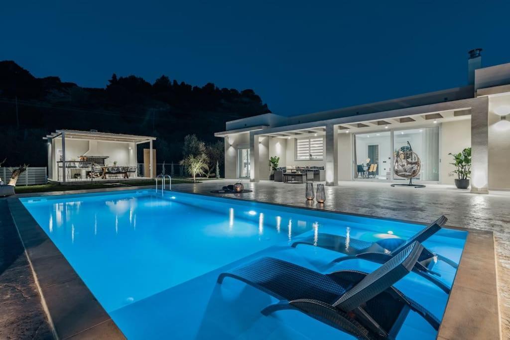 Melissia Luxury Villa Kalamákion Eksteriør billede